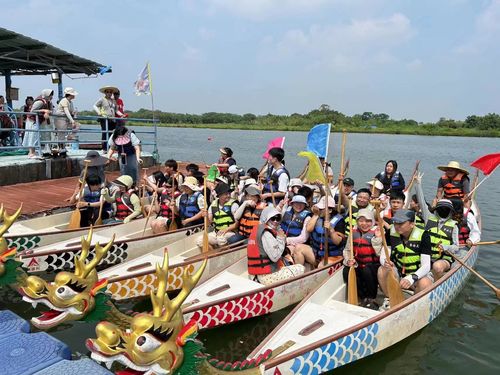 Últimas noticias de la empresa sobre Shenzhen Hongsinn Precision Co., Ltd., un fabricante líder de piezas de precisión personalizadas, celebra el Festival del Barco Dragón con un emocionante viaje