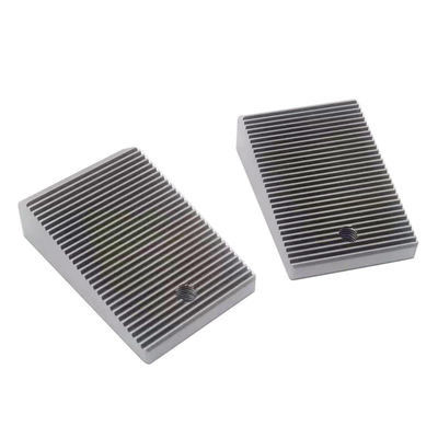 Buen precio Precisión de las piezas de fabricación CNC personalizadas para accesorios de motocicletas en línea