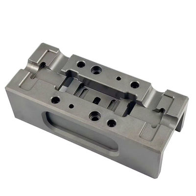 Buen precio Una fábrica de mecanizado CNC se especializa en el mecanizado de acrílico y se conoce como Aero Dynamic Machining Inc. en línea